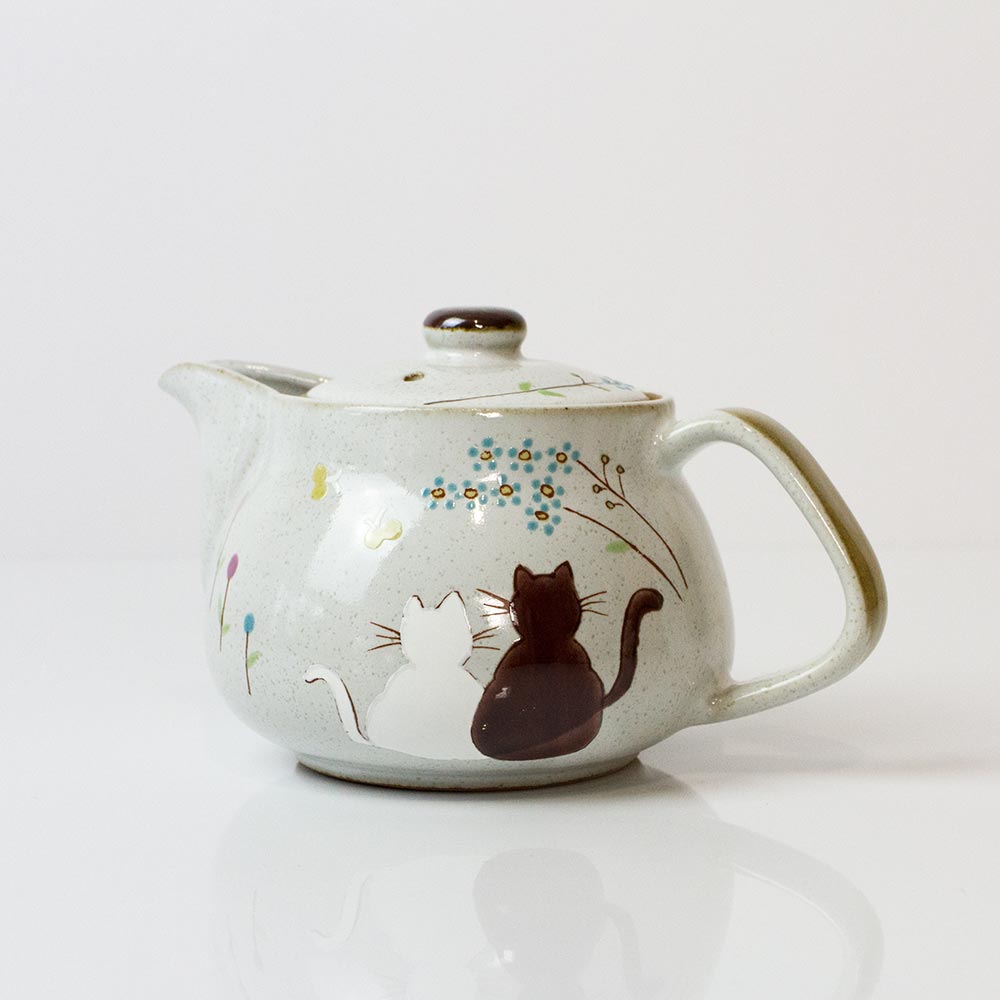 Atelier Yu Cats In Sunny Spot Kutaniyaki Japanese Teapot (360ml) - Purematcha Australia