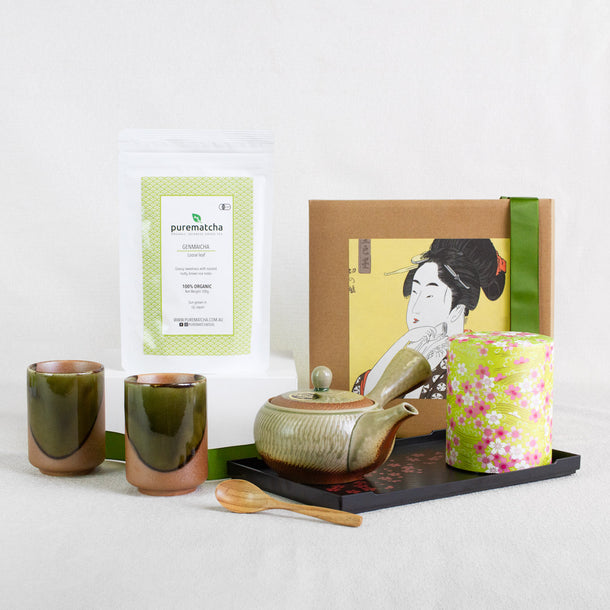 Japanese Teapot Set with Genmaicha loose leaf tea