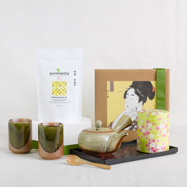 Japanese Teapot Set with Oolong loose leaf tea