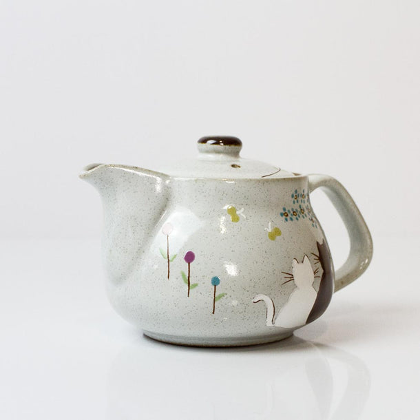 Atelier Yu Cats In Sunny Spot Kutaniyaki Japanese Teapot (360ml) - Purematcha Australia