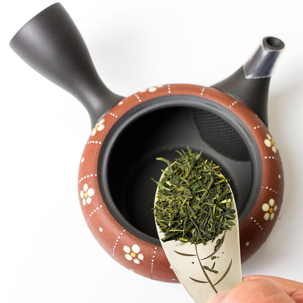 Cha-Saji Tea Scoop With Tea Leaf Motif (Stainless Steel) - Purematcha Australia